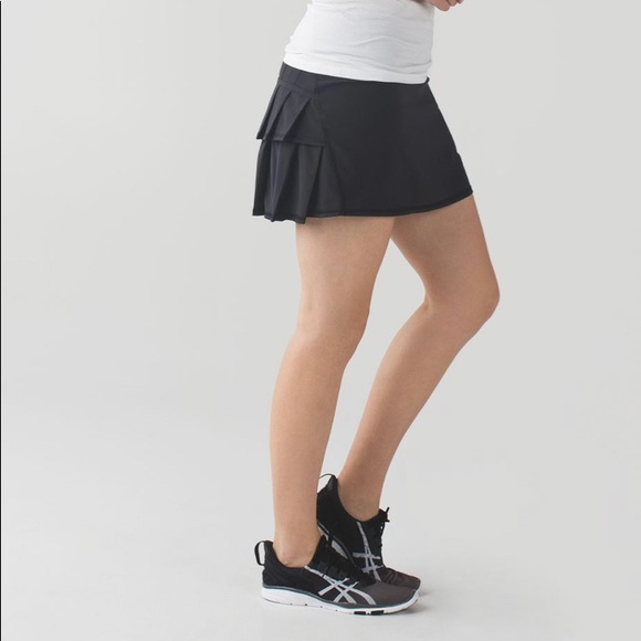 Lululemon Run: Pace Setter Skirt Black size 6 - Picture 3 of 8
